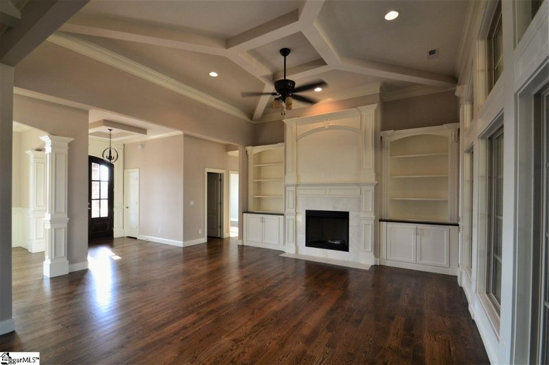 Property image 3 at 330 La Novia Court, Boiling Springs, SC 29316