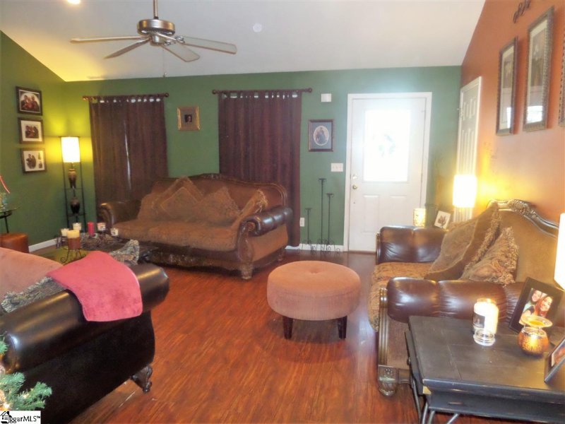 Property image 4 at 112 Ward Oak Court, Greer, SC 29651