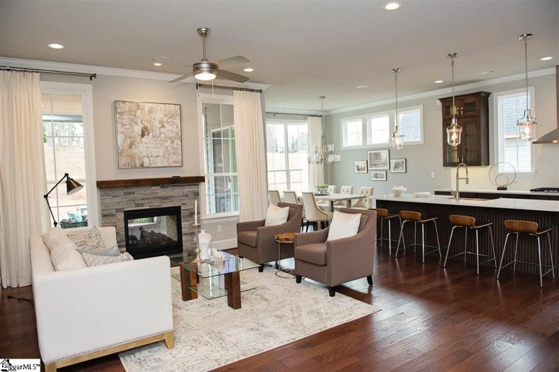 Property image 2 at 1 Jackson Parc Court, Greenville, SC 29607