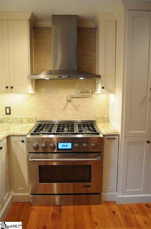 Property image 5 at 100 Peachtree Drive, Greer, SC 29651