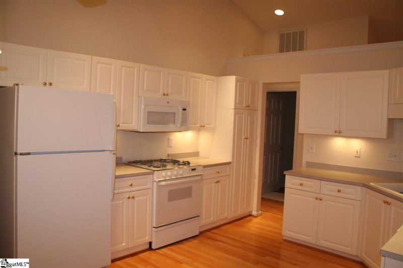 Property image 3 at 104 Raintree Cove Drive, Taylors, SC 29687