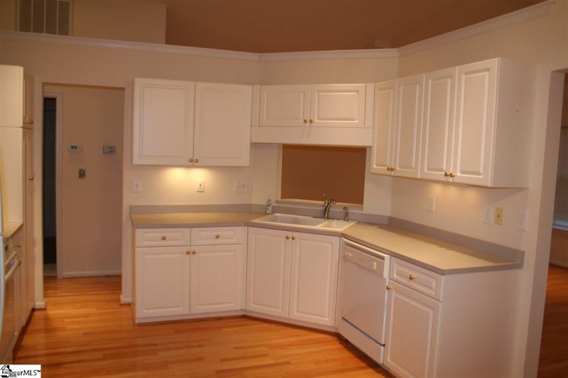 Property image 4 at 104 Raintree Cove Drive, Taylors, SC 29687