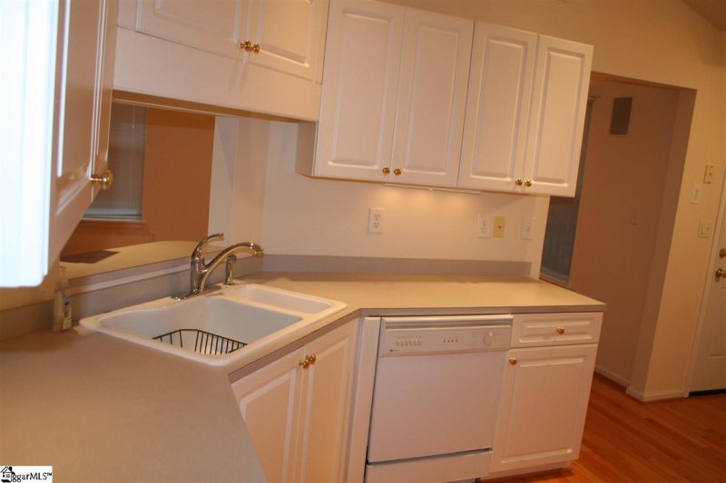 Property image 5 at 104 Raintree Cove Drive, Taylors, SC 29687