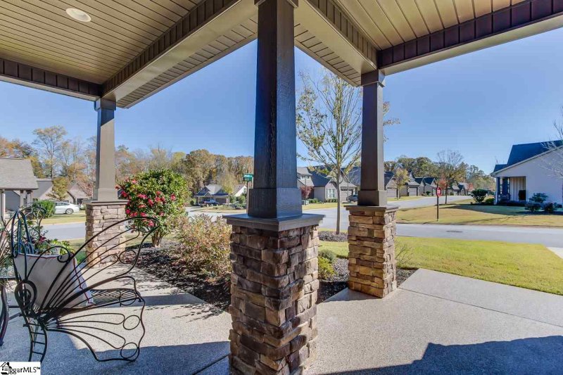 Property image 5 at 300 Owasso Drive, Greenville, SC 29615