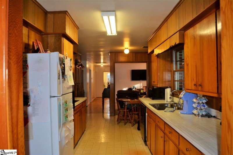 Property image 3 at 105 Pineview Drive, Liberty, SC 29671