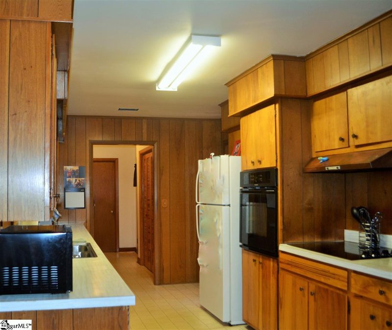 Property image 4 at 105 Pineview Drive, Liberty, SC 29671