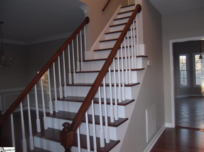 Property image 4 at 207 Chetsworth Lane, Greenville, SC 29607