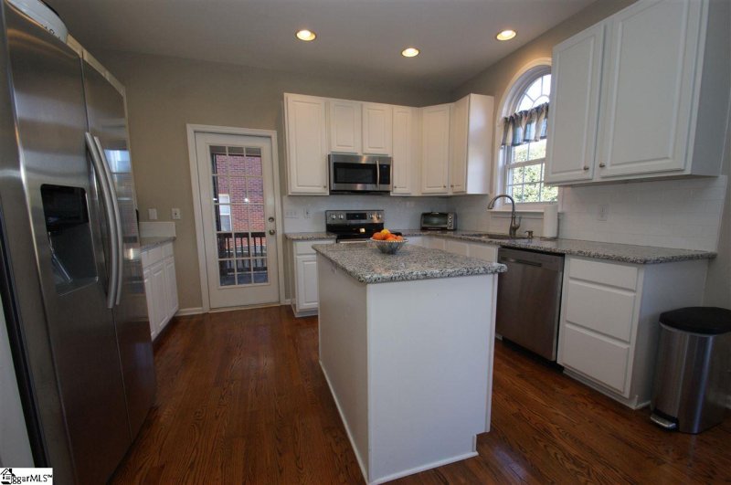 Property image 5 at 3 Spanish Moss Lane, Greer, SC 29650