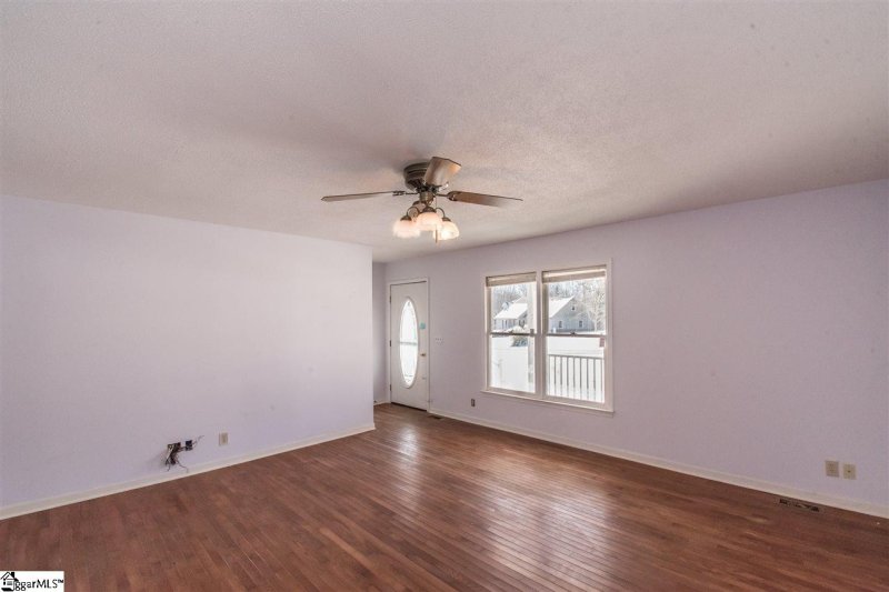 Property image 4 at 125 Martin Court, Williamston, SC 29697