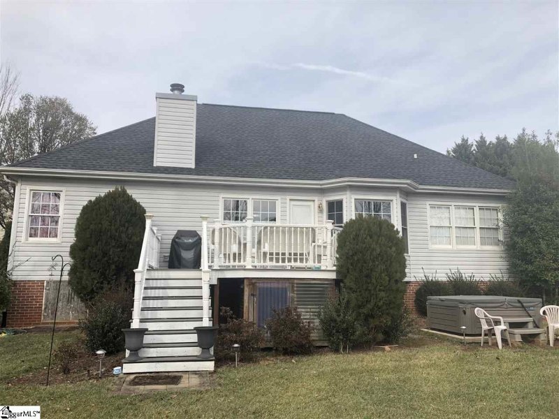Property image 3 at 5 Mountain Trace Court, Greenville, SC 29609