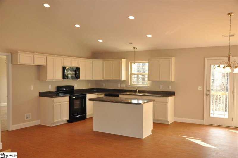 Property image 4 at 103 Nandina Heights Boulevard, Easley, SC 29640