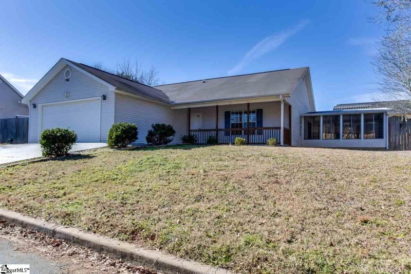 Property image 2 at 609 Forest Creek Circle, Greer, SC 29651