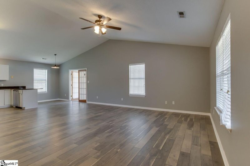 Property image 5 at 609 Forest Creek Circle, Greer, SC 29651