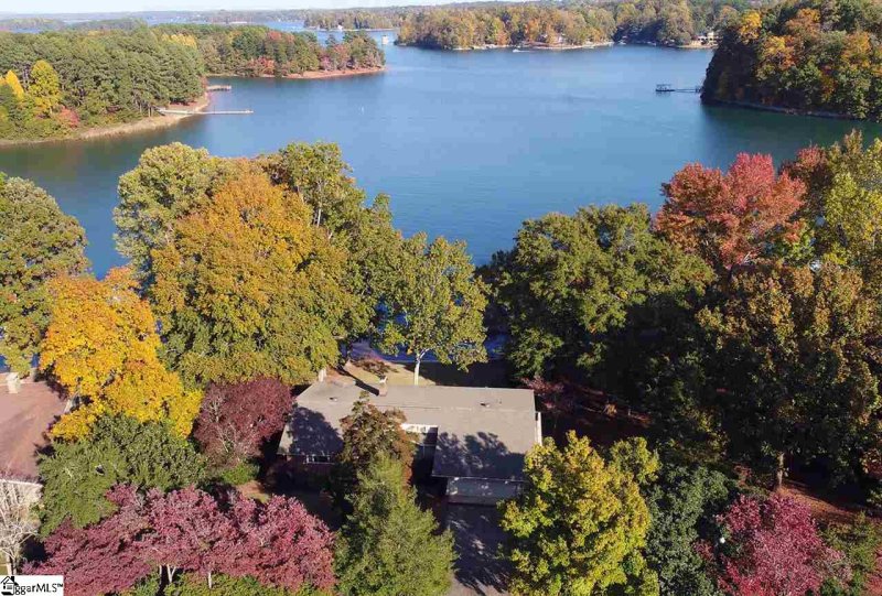 Property image 3 at 221 Apollo Drive, Seneca, SC 29672