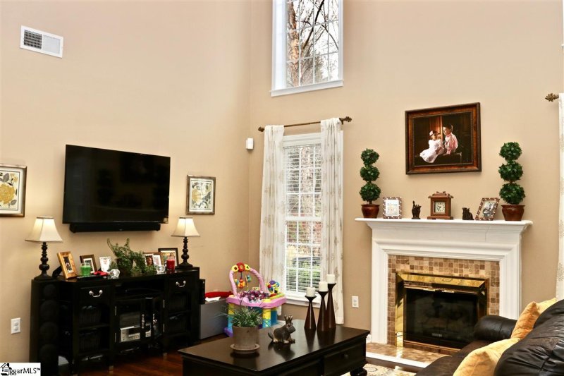 Property image 5 at 7 Collier Lane, Greer, SC 29650