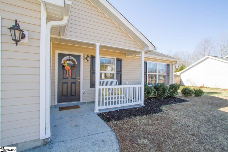 Property image 2 at 121 Kensett Drive, Williamston, SC 29697