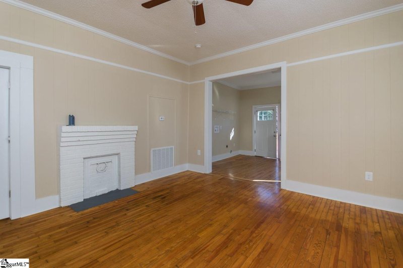 Property image 5 at 11 Geer Street, Greer, SC 29650