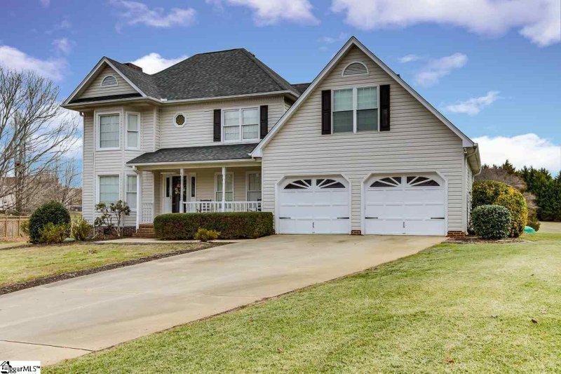 Property image 2 at 25 Midland Court, Taylors, SC 29687