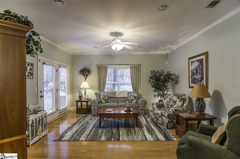 Property image 4 at 321 Shallow Drive, Taylors, SC 29687