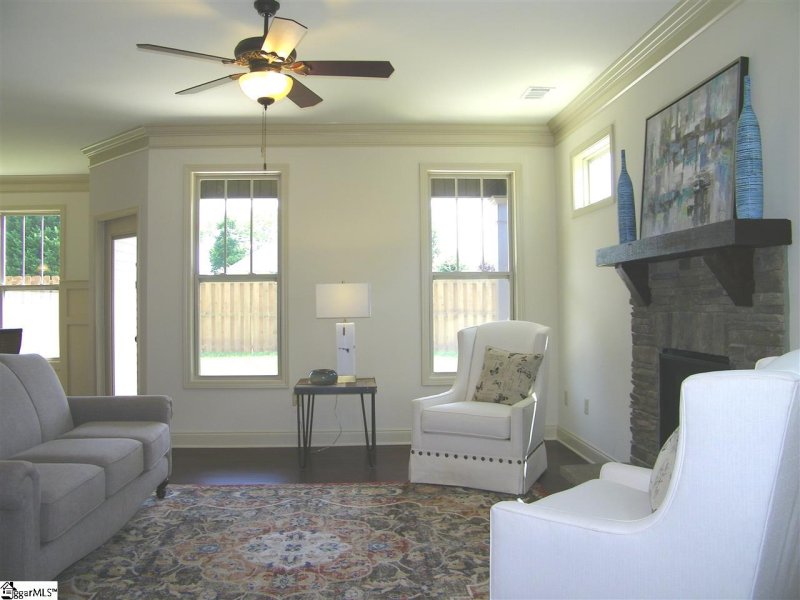 Property image 2 at 803 LYNSHIRE Lane, Moore, SC 29369