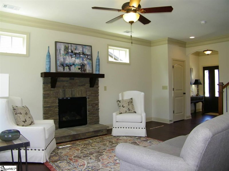 Property image 3 at 803 LYNSHIRE Lane, Moore, SC 29369