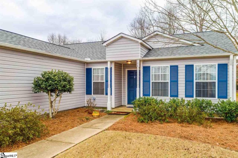 Property image 2 at 104 Willow Bend Drive, Taylors, SC 29687