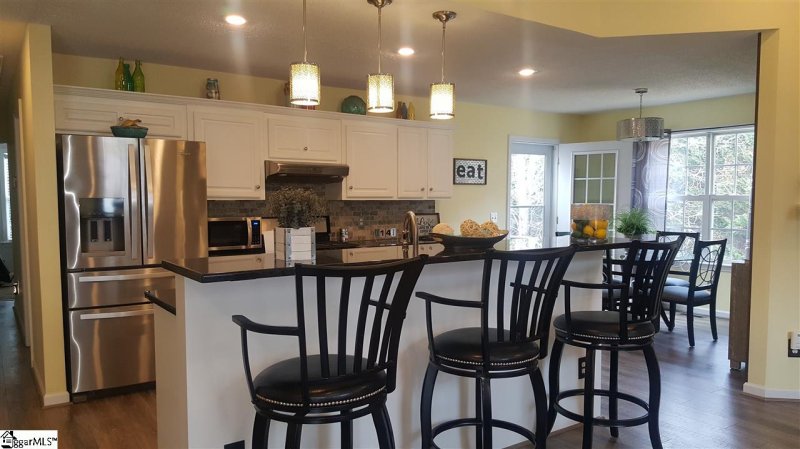 Property image 4 at 214 Paper Birch Lane, Pickens, SC 29671