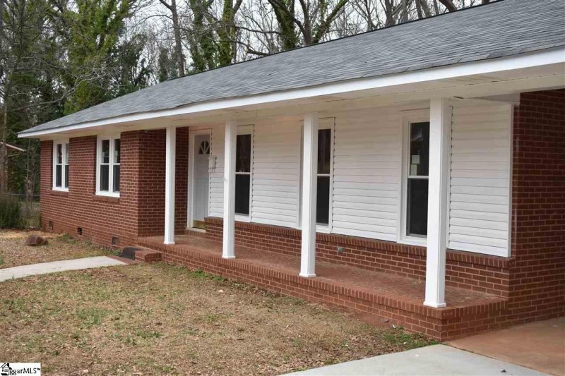 Property image 2 at 203 River Drive, Williamston, SC 29697