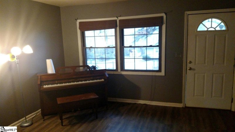 Property image 3 at 222 Brooklawn Drive, Fountain Inn, SC 29644