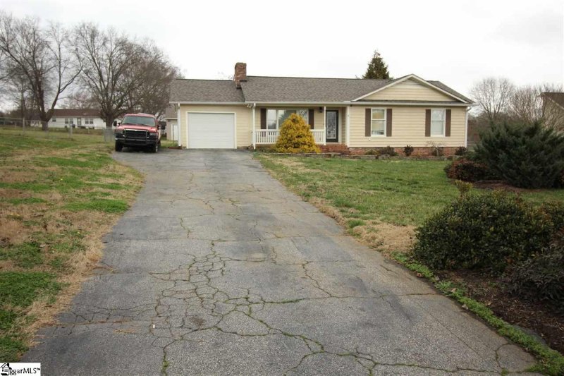 Property image 3 at 104 Nether Lane, Moore, SC 29369