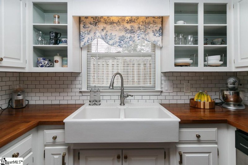 Property image 5 at 28 Honeysuckle Terrace, Spartanburg, SC 29307