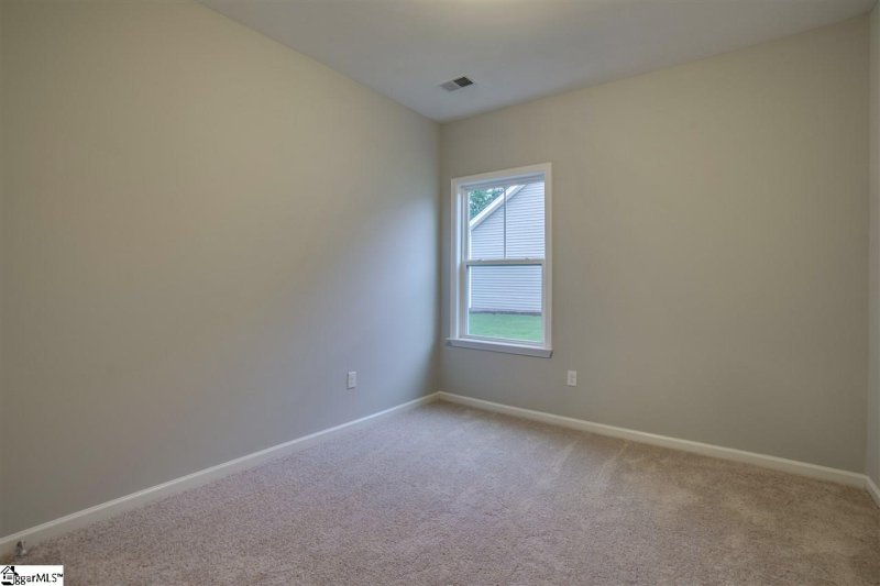 Property image 4 at 284 Autumn Glen Drive, Spartanburg, SC 29303