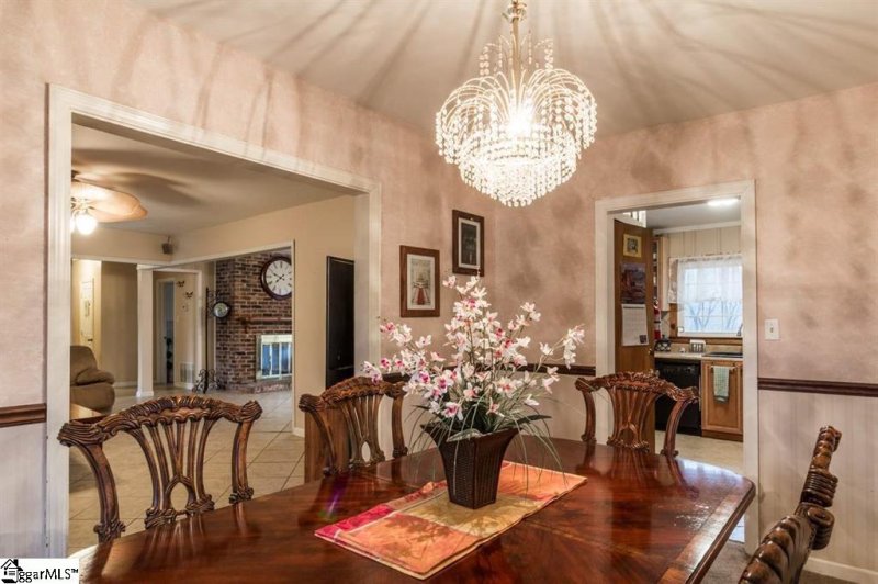 Property image 3 at 423 Tanglewood Drive, Anderson, SC 29621