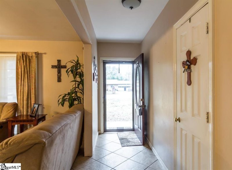 Property image 5 at 423 Tanglewood Drive, Anderson, SC 29621