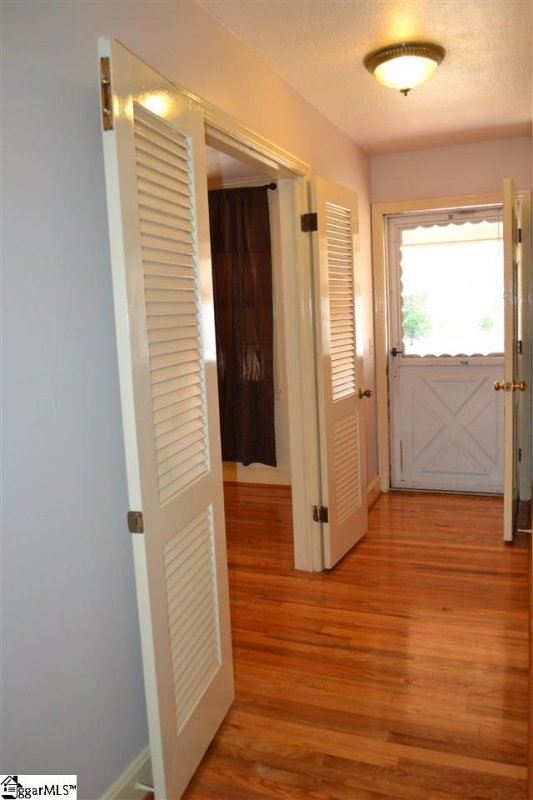 Property image 5 at 208 Windsor Drive, Laurens, SC 29360