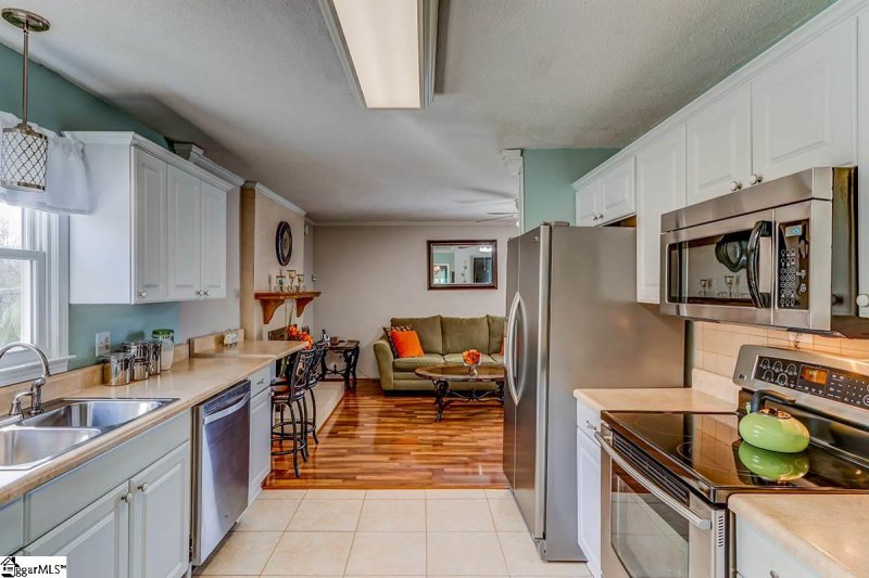 Property image 2 at 210 Overhill Drive, Duncan, SC 29334