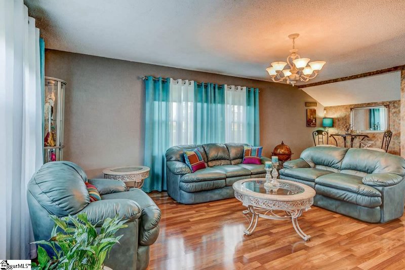 Property image 3 at 210 Overhill Drive, Duncan, SC 29334