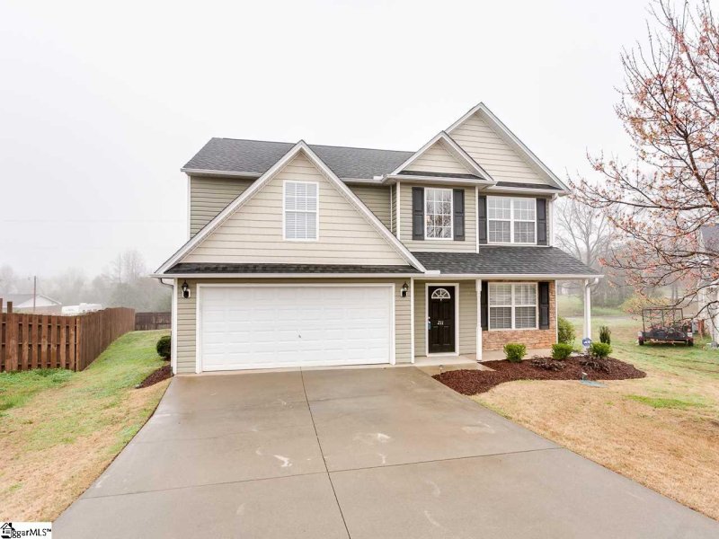 Property image 2 at 211 Luke Allen Drive, Moore, SC 29369