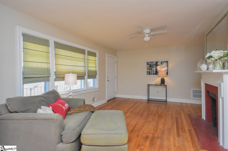 Property image 2 at 309 Elaine Avenue, Taylors, SC 29687