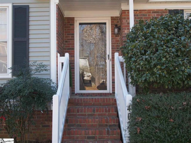 Property image 3 at 402 Queene Street, Mauldin, SC 29662