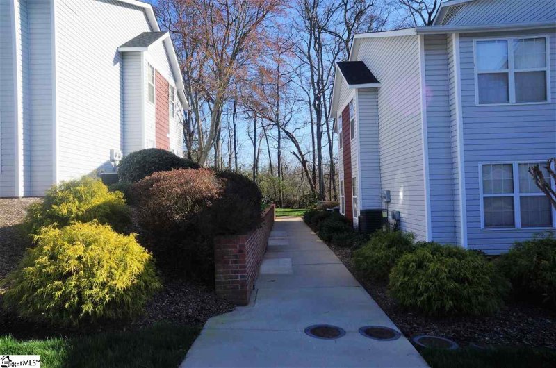 Property image 3 at 4614 Old Spartanburg Road, Taylors, SC 29687