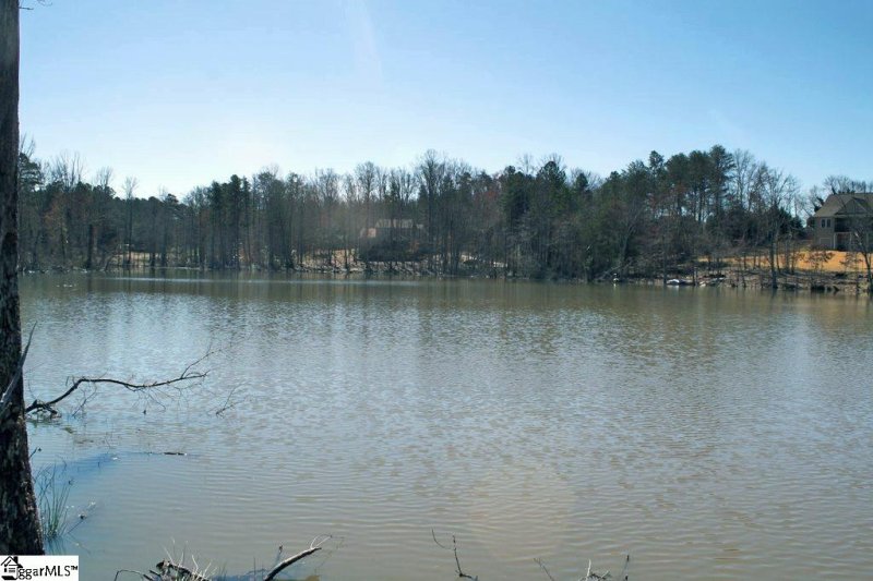 Property image 3 at 115 Crawford Lake Drive, Easley, SC 29642-7886