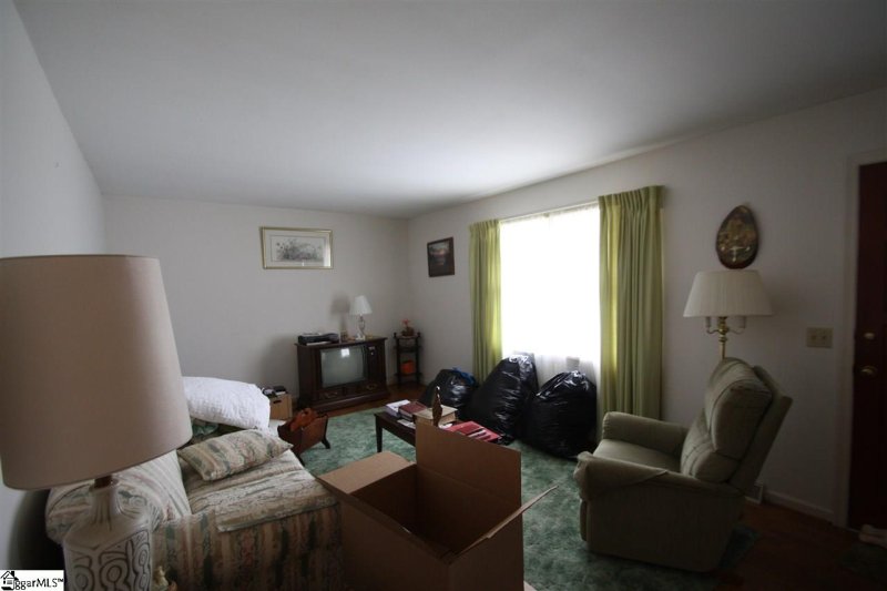 Property image 4 at 9 Thames Drive, Taylors, SC 29687