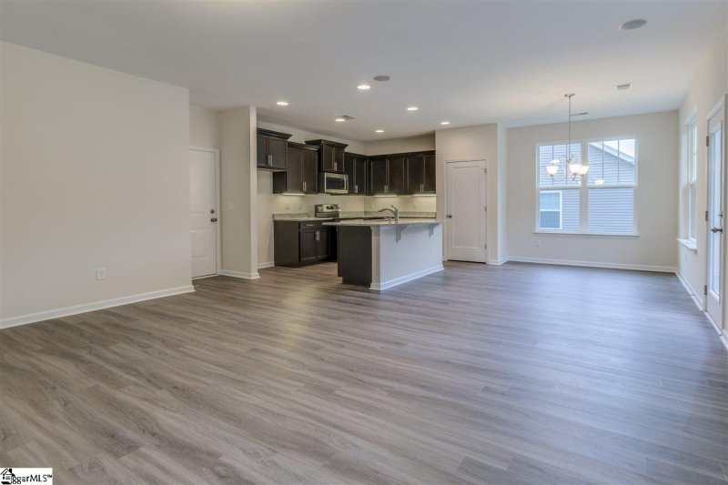 Property image 4 at 276 Autumn Glen Drive, Spartanburg, SC 29303