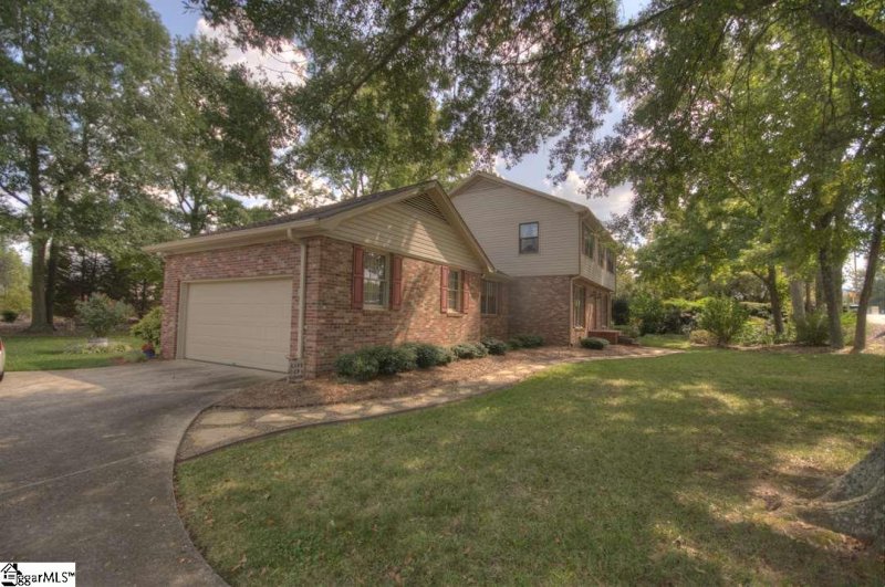 Property image 2 at 6 Tiverton Drive, Greenville, SC 29615