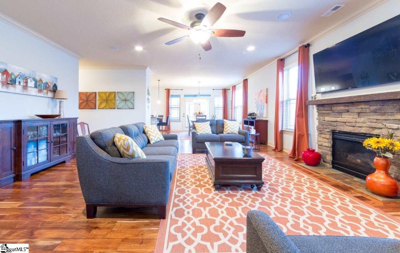 Property image 5 at 325 Owasso Drive, Greenville, SC 29615