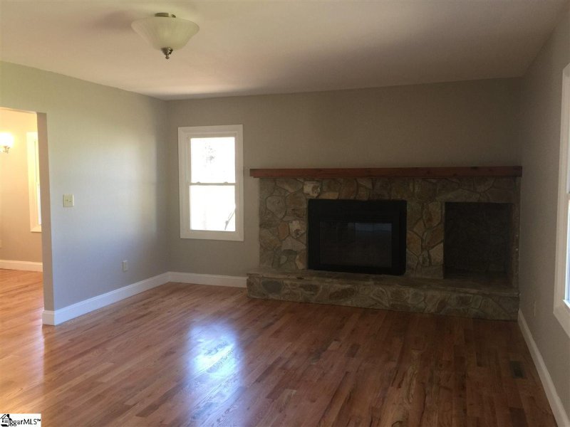 Property image 4 at 112 Tollgate Court, Simpsonville, SC 29615