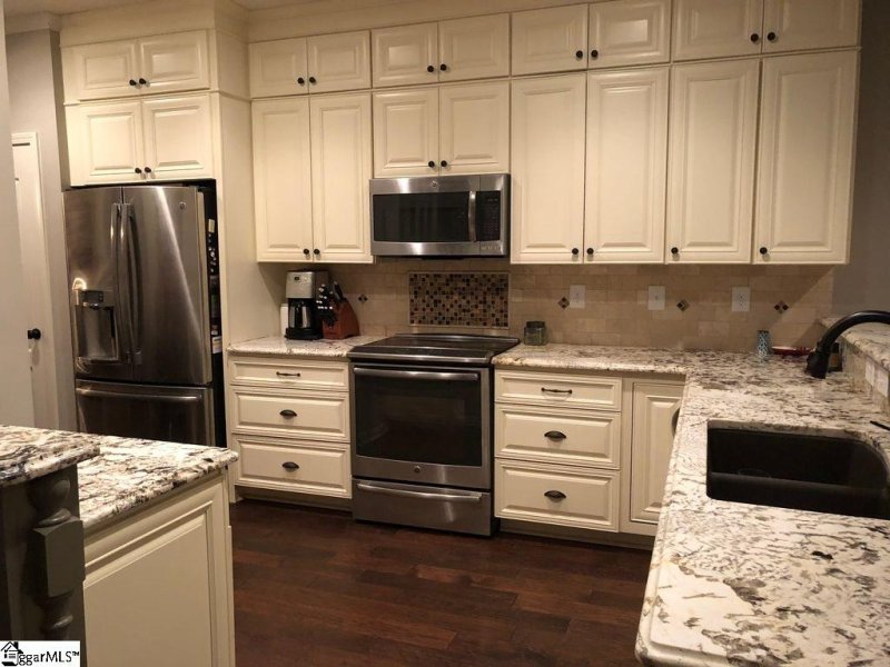 Property image 5 at 814 Asheton Commons Lane, Simpsonville, SC 29681