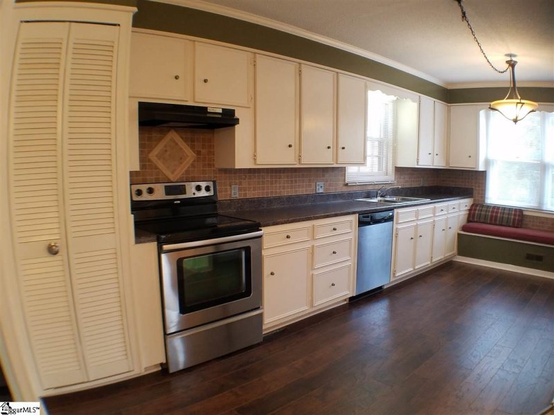 Property image 3 at 509 S E Street, Easley, SC 29642