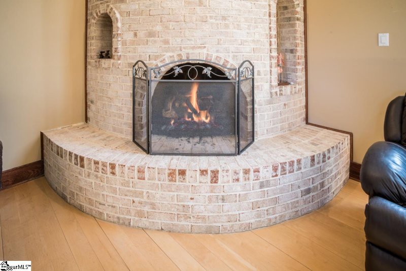 Property image 5 at 25 Carolina Way, Fountain Inn, SC 29644